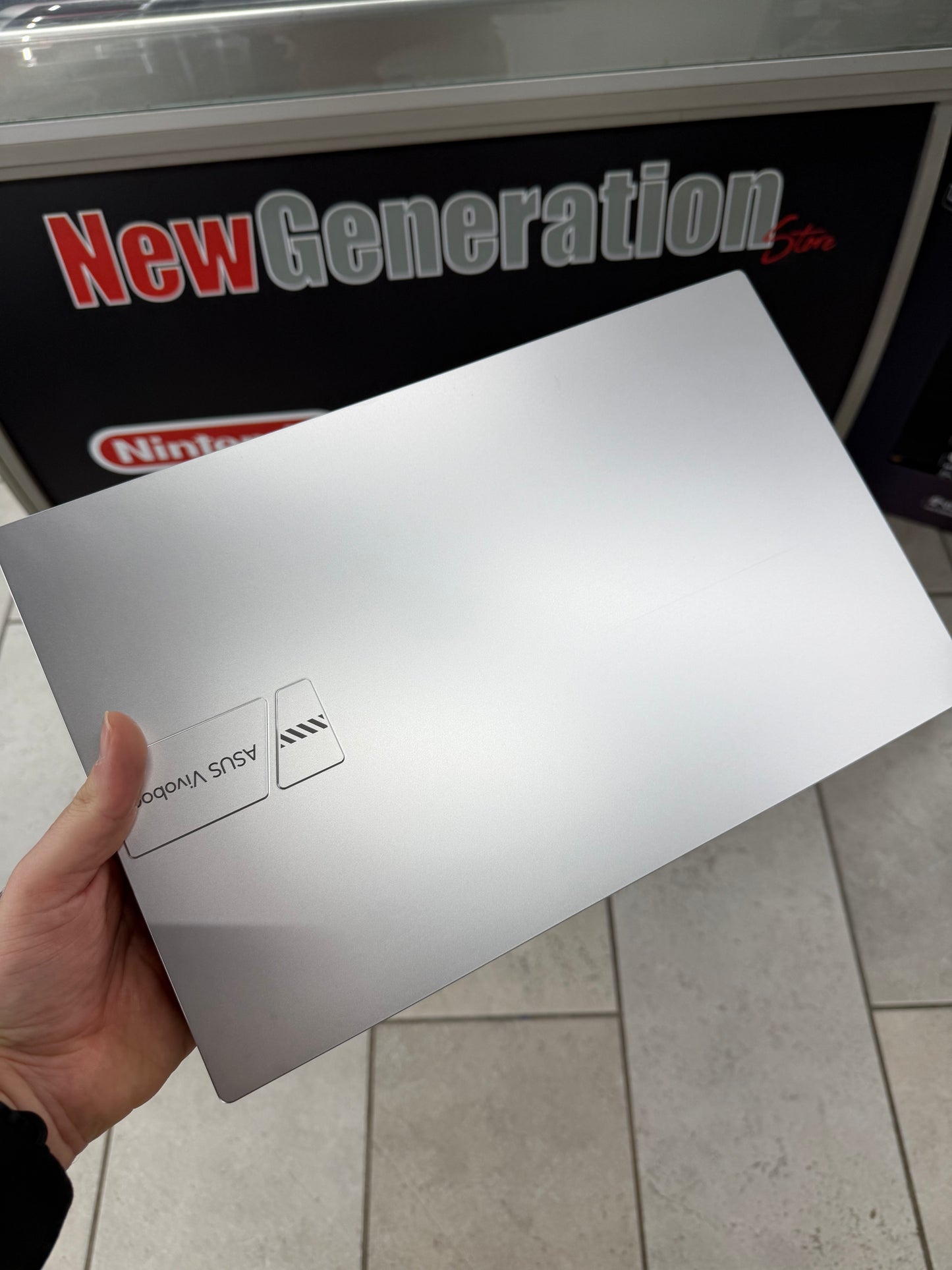 LAPTOP-PG7SP1N9 ASUS VIVOBOOK SemiNuovo